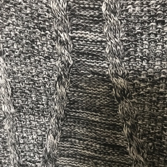 Cupio Woven Peplum Sweater - Picture 3 of 4